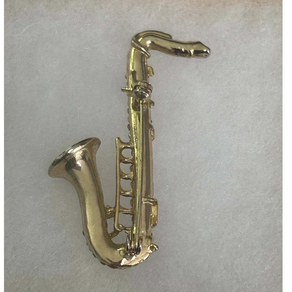 Saxophone Brooch Gold Tone Clear Rhinestone Musical Instrument Jazz Pin#725